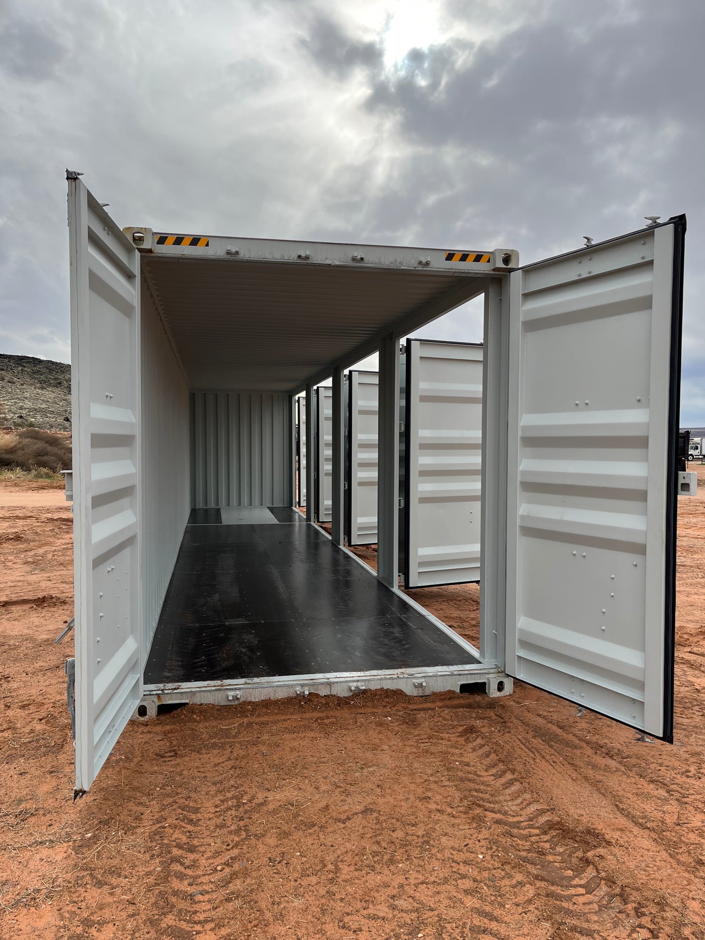 40ft High Cube Storage Container with 4 Side Doors